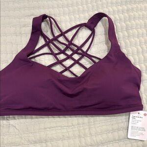 NWT LULULEMON Sports Bra 8
